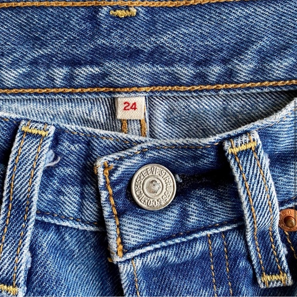 Levi’s Wedgie Straight Leg Jean - Picture 4 of 9